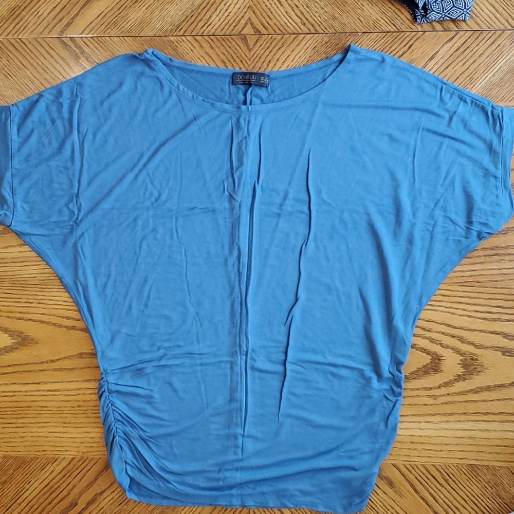 Short sleeve drape loose fitting tunic